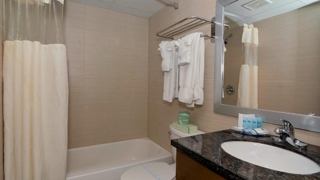 Rodeway Inn Huntington Station - Melville Dış mekan fotoğraf