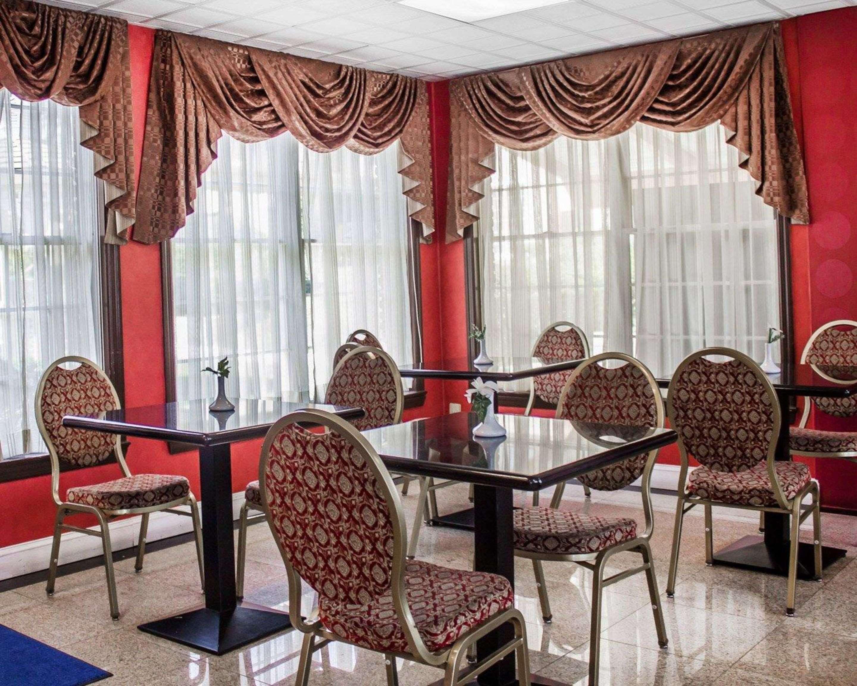 Rodeway Inn Huntington Station - Melville Dış mekan fotoğraf