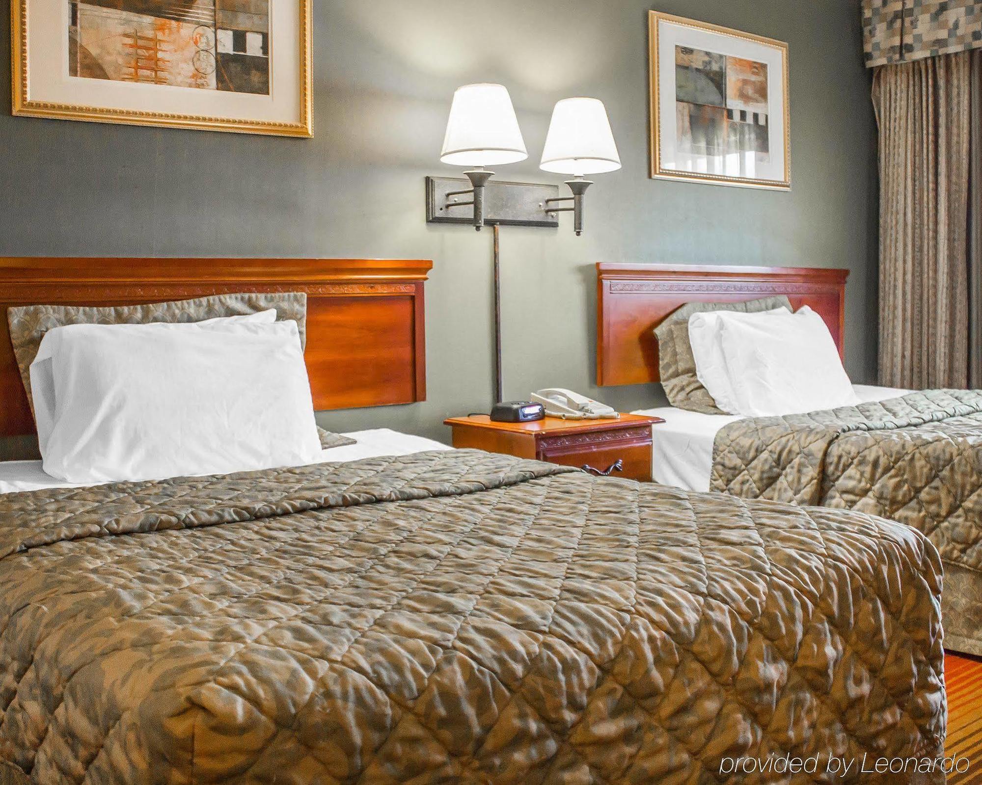 Rodeway Inn Huntington Station - Melville Dış mekan fotoğraf