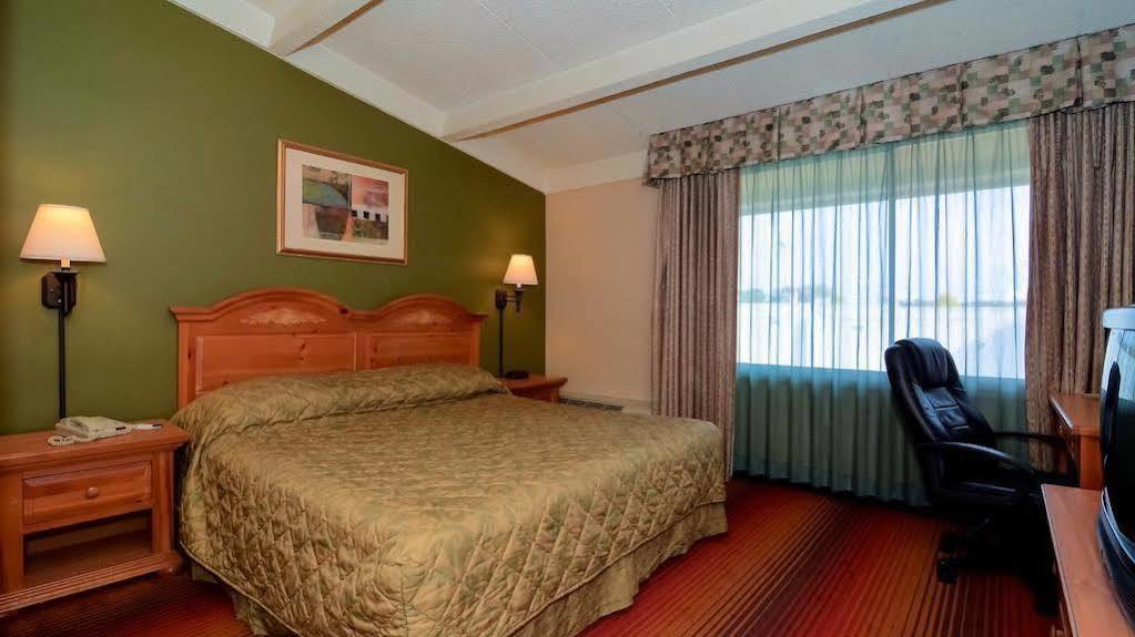 Rodeway Inn Huntington Station - Melville Dış mekan fotoğraf